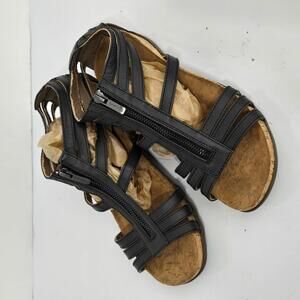 018 Bearpaw LAYLA Sandal Pewter Leather Strappy Front Zip‎ Size 10